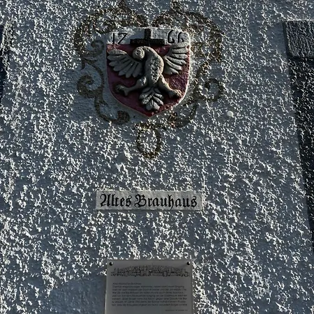 Zentrale Mit Terrasse Und Weinbergblick דירה